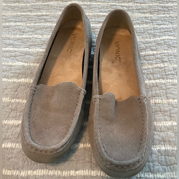 Vionic Debbie suede loafers women’s 9 - Picture 1 of 5